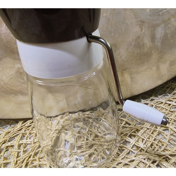 Federal Housewares Brown Nut Grinder, EUC. 7"T x 3"W. - Picture 2 of 7